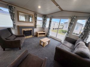 Lounge- click for photo gallery